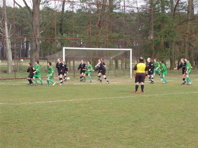 Ženy FC :St.žáci FC 0:4